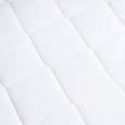 Protetor-de-Colchao-Impermeavel-Casal-Altenburg-Branco-Cotelen--138x188x30cm-