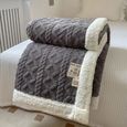 Cobertor-Queen-Size-Tricot-com-Sherpa-Europa-2_20x-2_40-Mts-Cinza